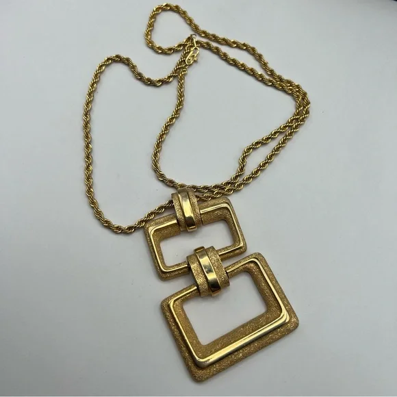 Midcentury Modern Vintage Caroline Rectangles Gold Tone Necklace - Picture 6 of 8